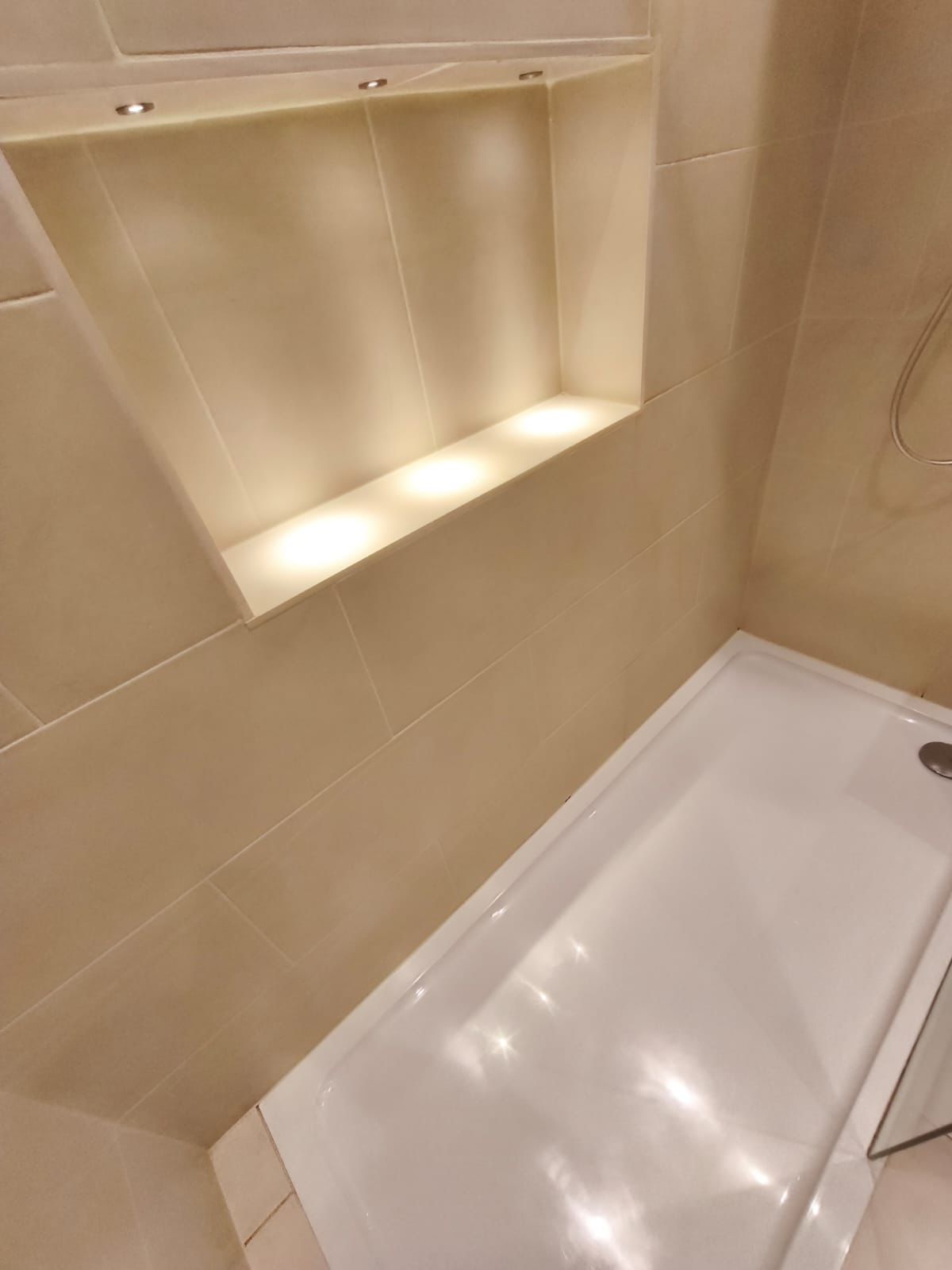 Modern 2-Bed Flat in Central London - Image 14