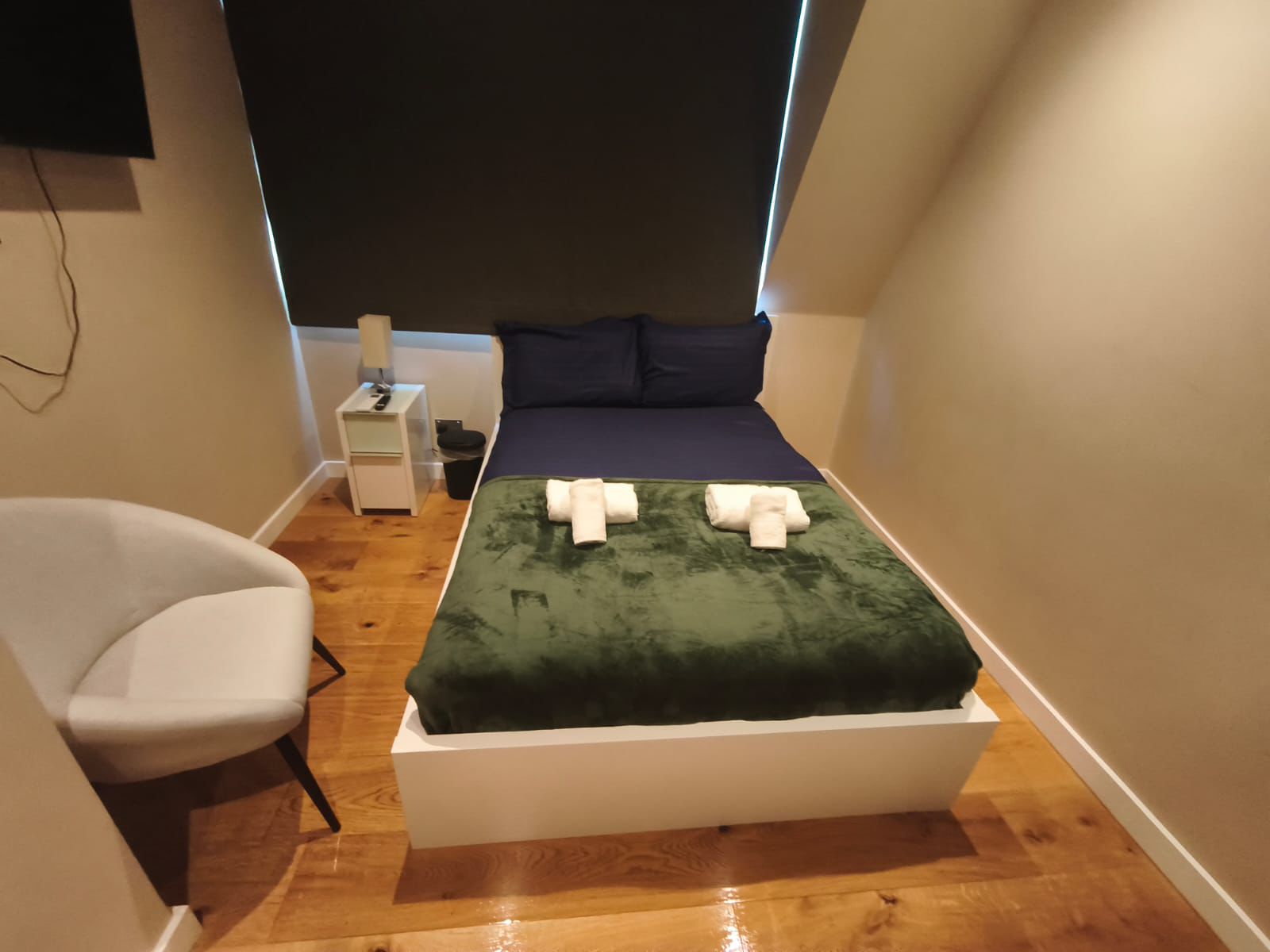 Modern 2-Bed Flat in Central London